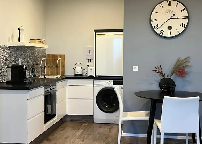 Nyibaer Studio Apartment